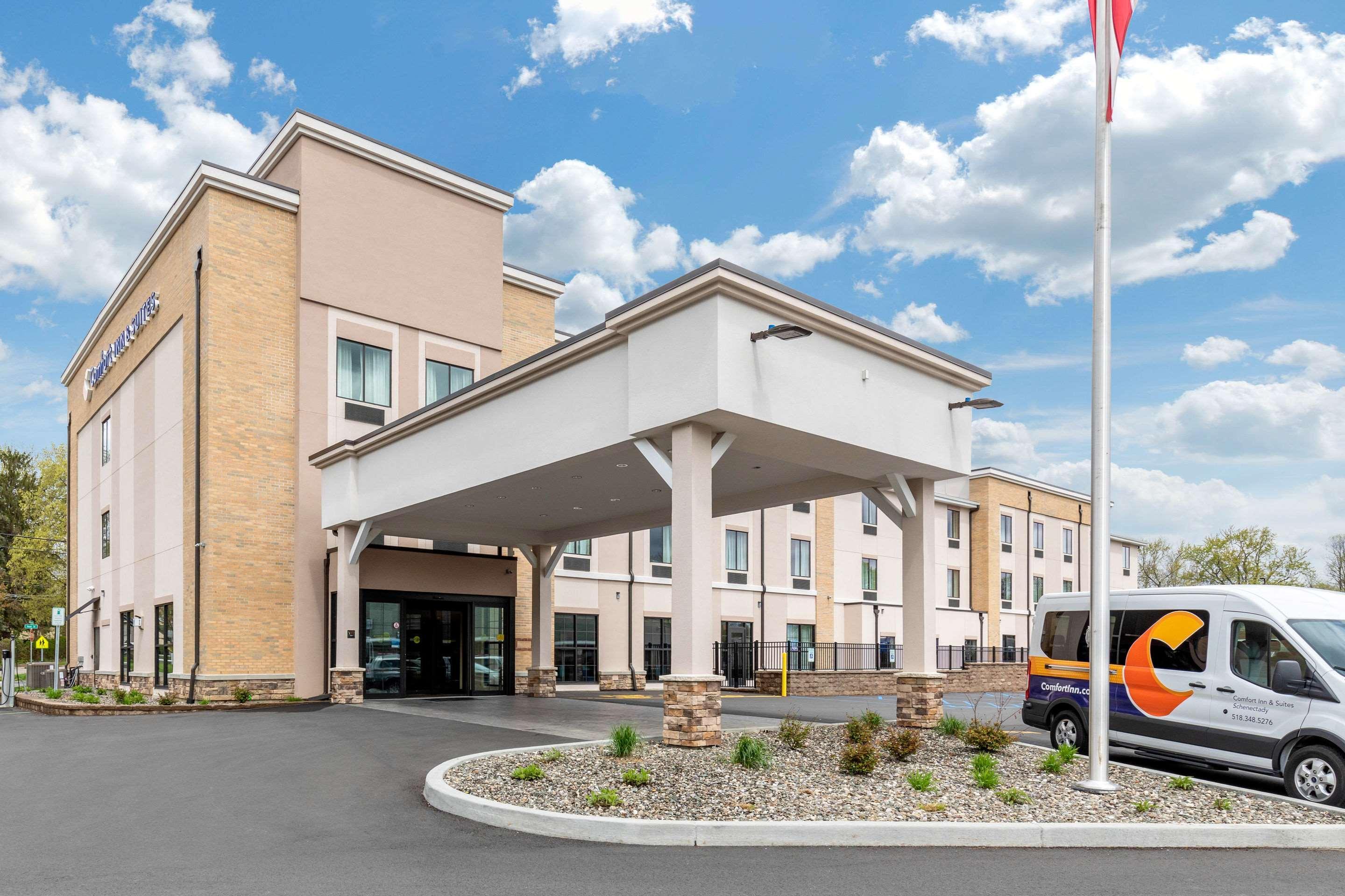 Comfort Inn & Suites Schenectady - Scotia Экстерьер фото