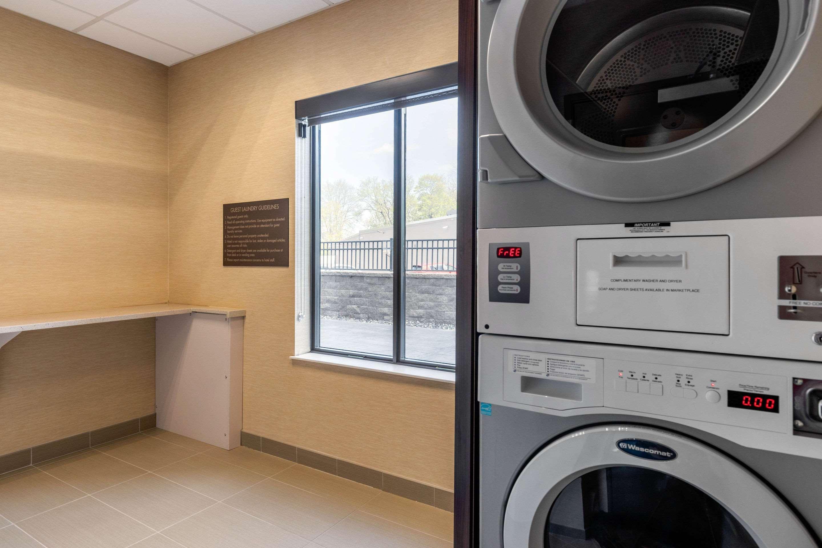 Comfort Inn & Suites Schenectady - Scotia Экстерьер фото